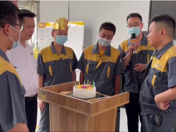 萬(wàn)中萬(wàn)工業(yè)2021.8月生日會(huì)
